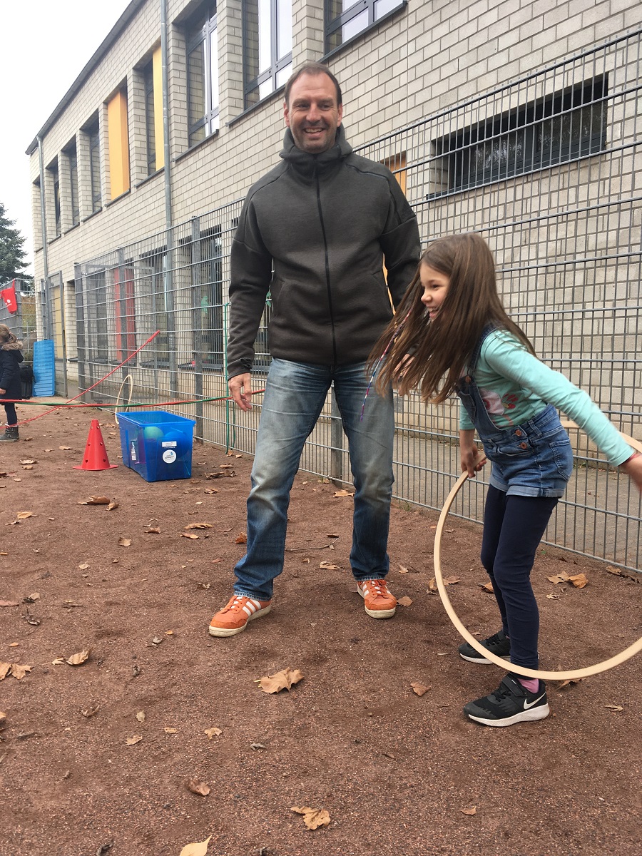 Jens Nowotny besucht Offenen Ganztag der Kölner Johanniter ...